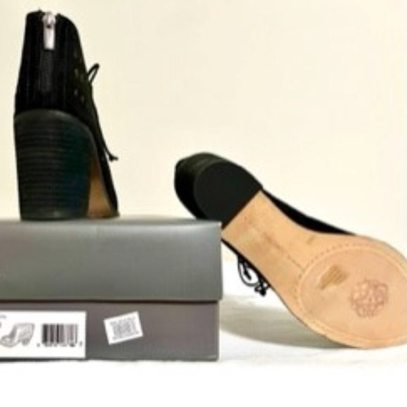 12M Vince Camuto Suede peep toe black shoe bootie - Picture 7 of 13